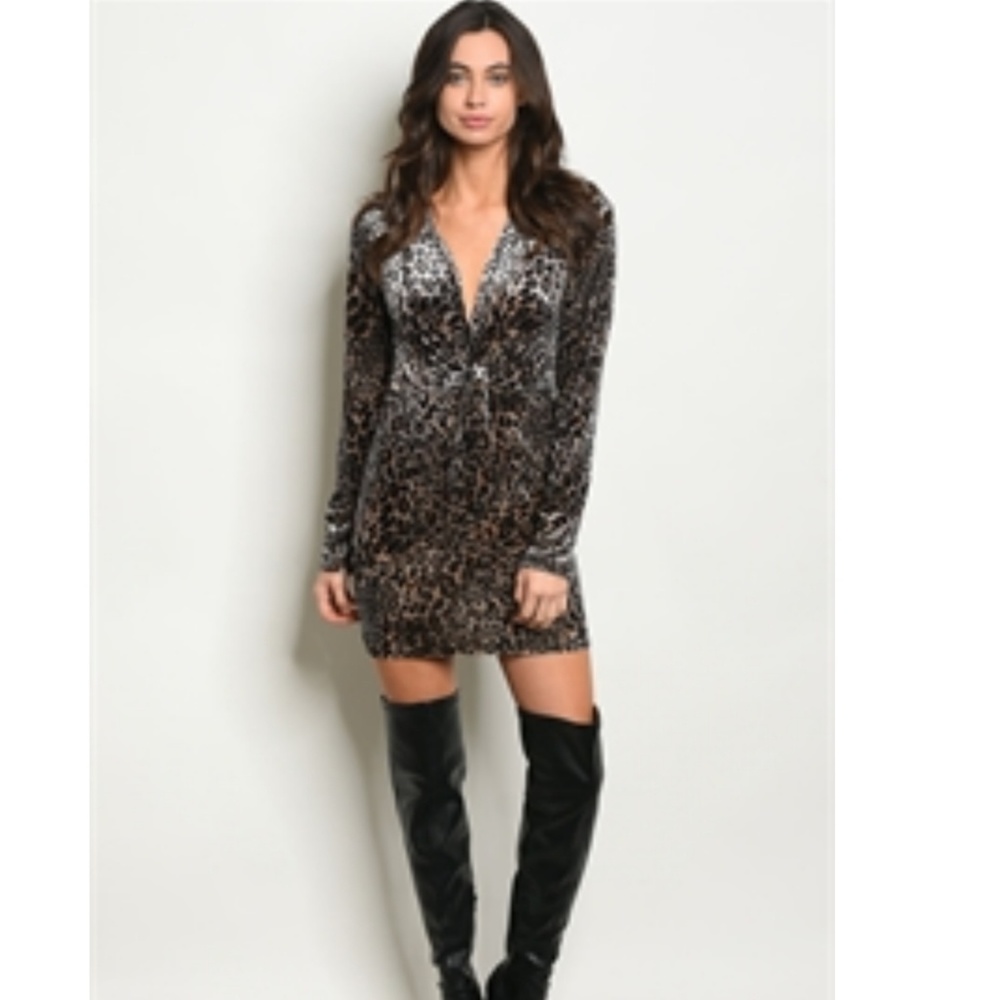 Animal Print Bodycon Dress - Picture 7 of 7